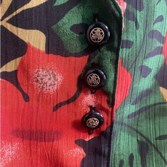 Vintage My Pieces Red and Green Floral Button Up Blouse Women's Medium - Picture 5 of 7